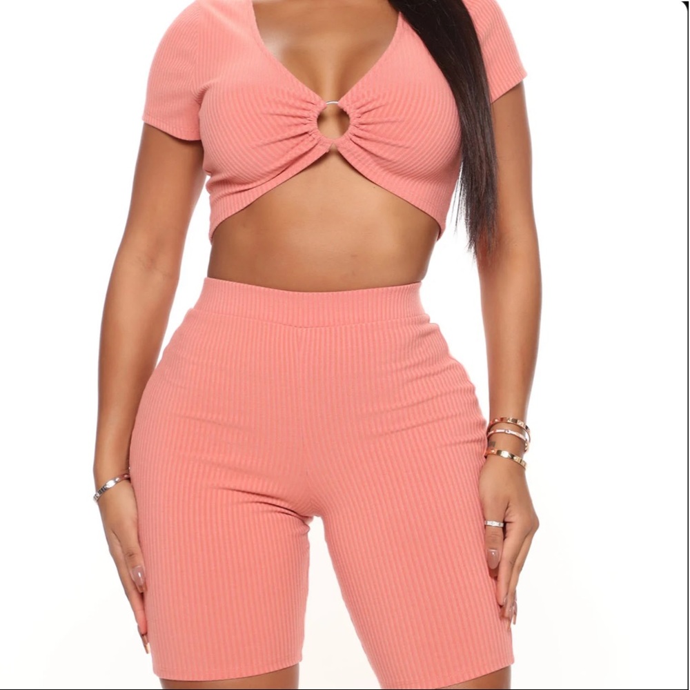 Peach Short Set - Picture 2 of 3
